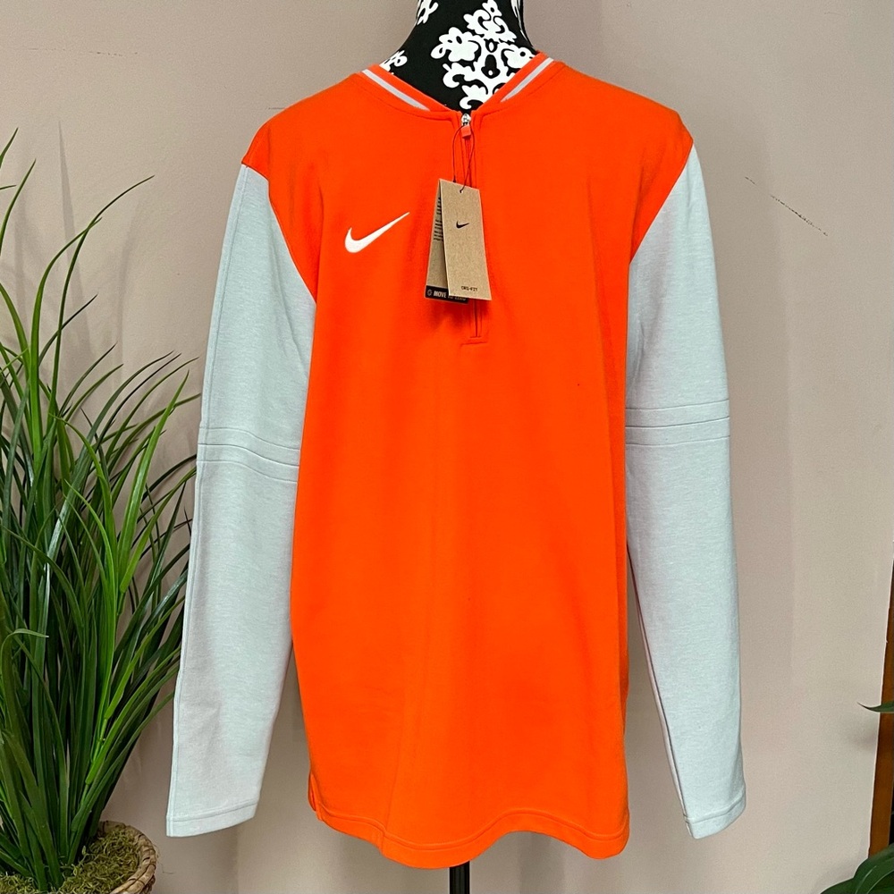 NIKE Dri-Fit Quarter Zip Pullover